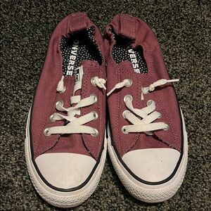 Converse Women’s Maroon Canvas Sneakers
